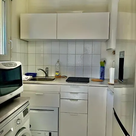 Amadeus Yourhosthelper Apartment
